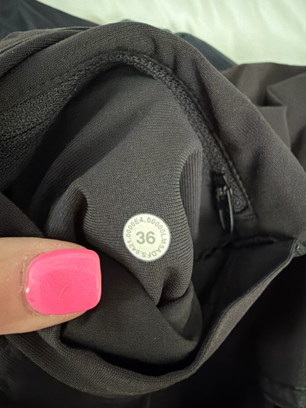 Lululemon ABC Classic Pants – Black – 36x32 - Picture 3 of 3